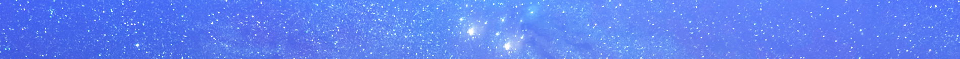 Ciel étoilé bleu profond avec points lumineux scintillants, ambiance nocturne à l'Astronarium Aniane