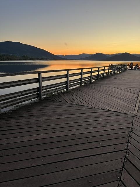 Week-end au Lac du Salagou : le guide pour une immersion nature à deux pas de l'Astronarium