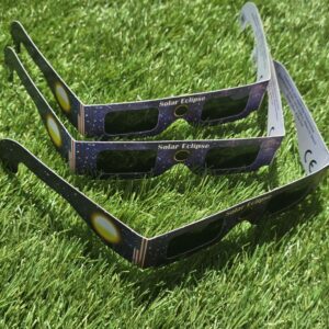lunettes pour observer le soleil